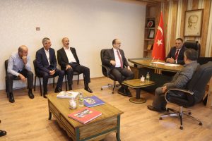 AK Parti İl Başkanı Hikmet Ayar Rize Ziraat Odası Başkanı Bünyamin Arslan’ı Ziyaret Etti