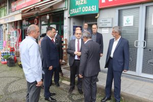 AK Parti İl Başkanı Hikmet Ayar Rize Ziraat Odası Başkanı Bünyamin Arslan’ı Ziyaret Etti