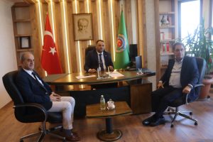 CHP Rize İl Başkanı Saltuk Deniz Rize Ziraat Odası Başkanı Bünyamin Arslan’ı Ziyaret Etti