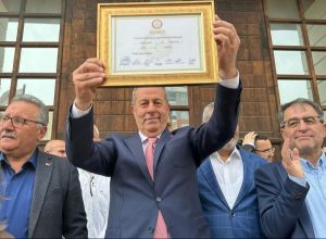 CHP 'li Belediye Başkanları Gorevlerine Başladı